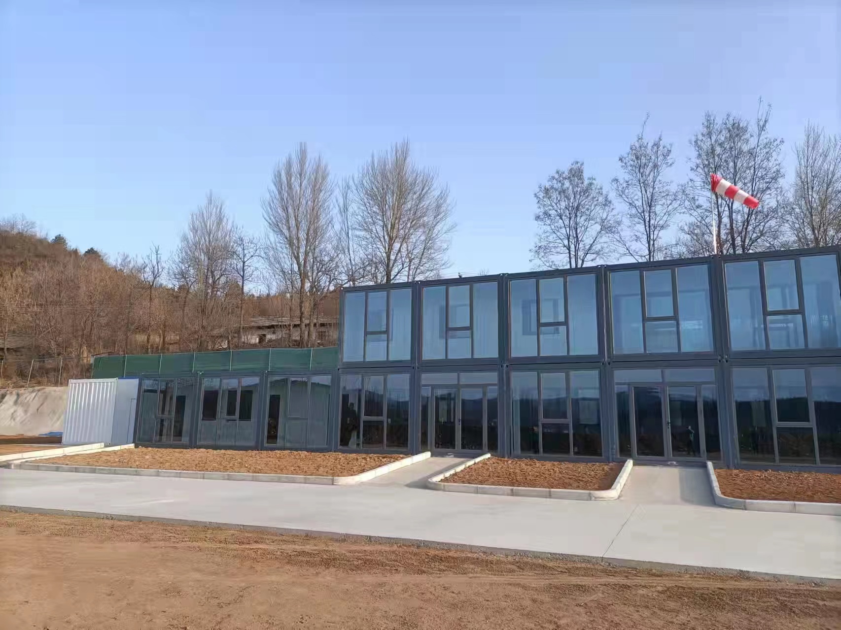 集裝箱項(xiàng)目部